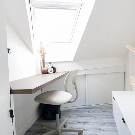 Rentero Artsy Roof In Centre Lägenhet